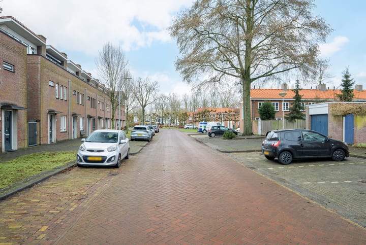 Foto 46 van Burgerzinstraat 11