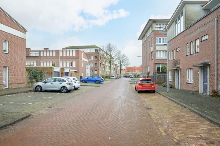 Foto 47 van Burgerzinstraat 11