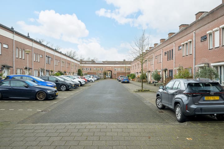 Foto 48 van Burgerzinstraat 11