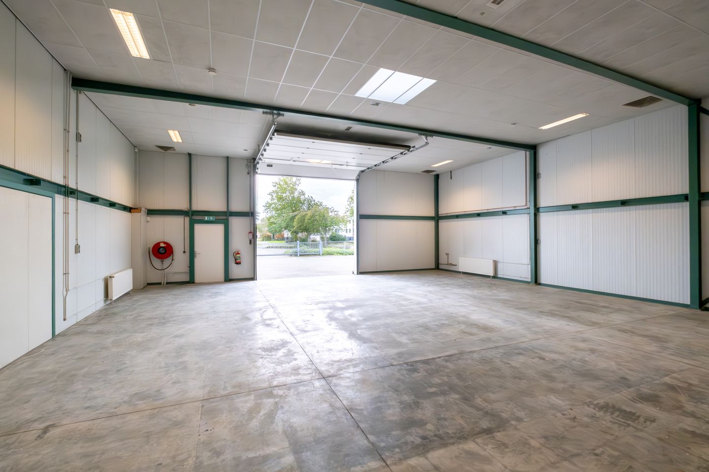 View photo 4 of Madame Curieweg 4