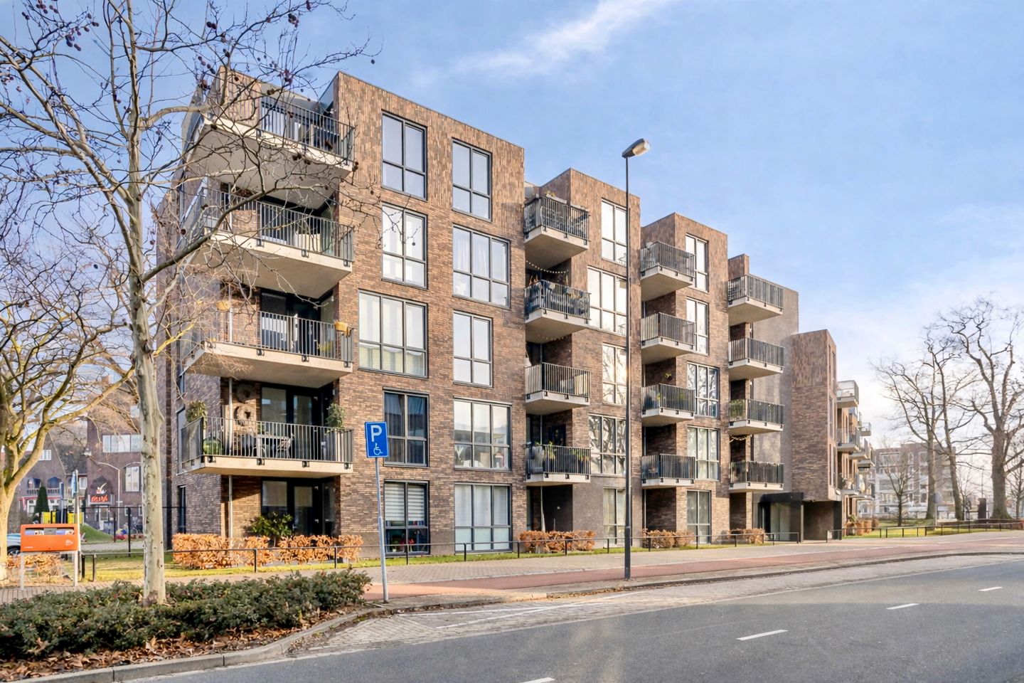 Foto 5 van Valkenierstraat 51-B