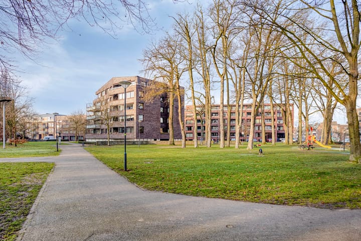 Photo 27 of Valkenierstraat 51-B