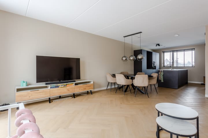 Photo 11 of Rembrandt van Rijnstraat 38