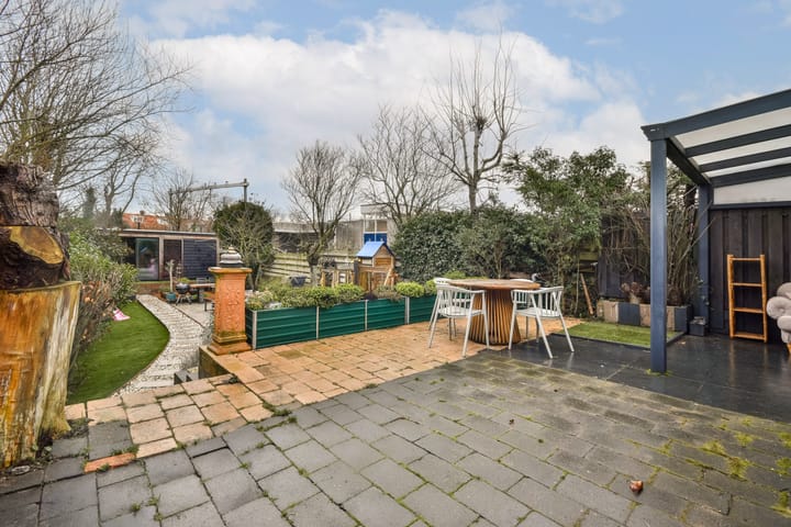 Photo 15 of Kostverlorenstraat 47