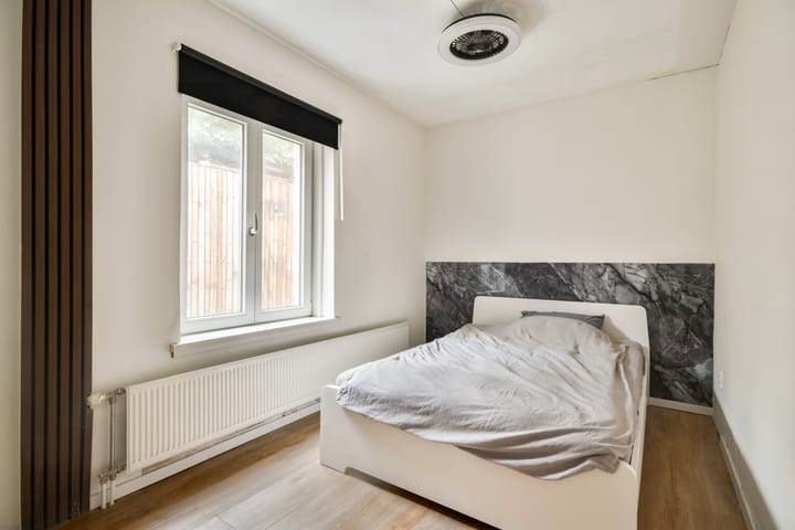 Photo 39 of Kostverlorenstraat 47