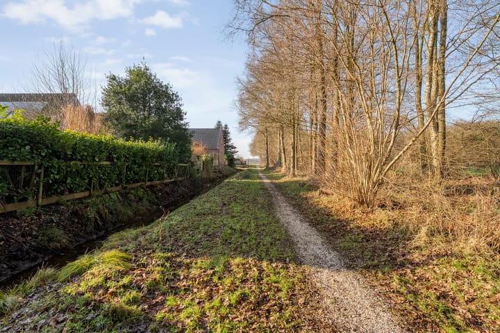 Foto 63 van De Weidedijk 36