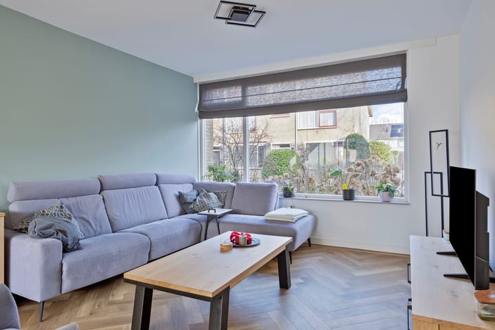 Foto 10 van van Essenstraat 43