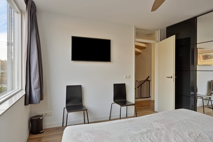 Foto 19 van van Essenstraat 43