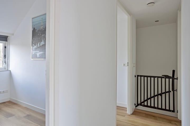 Foto 26 van van Essenstraat 43