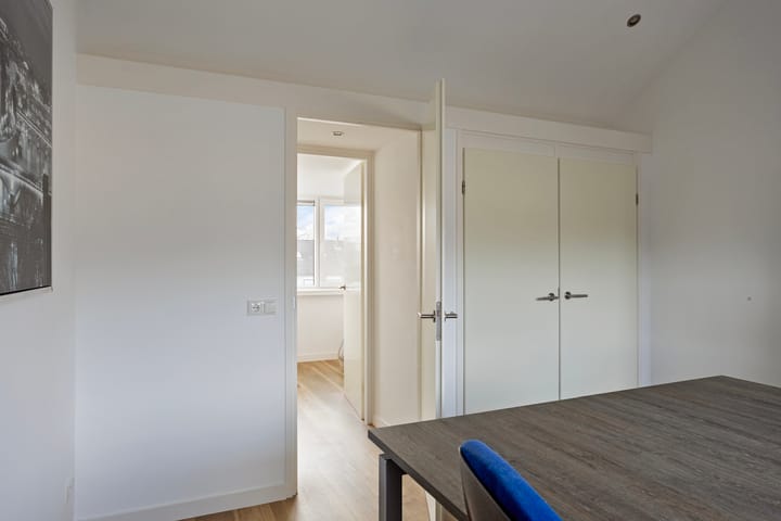 Foto 33 van van Essenstraat 43