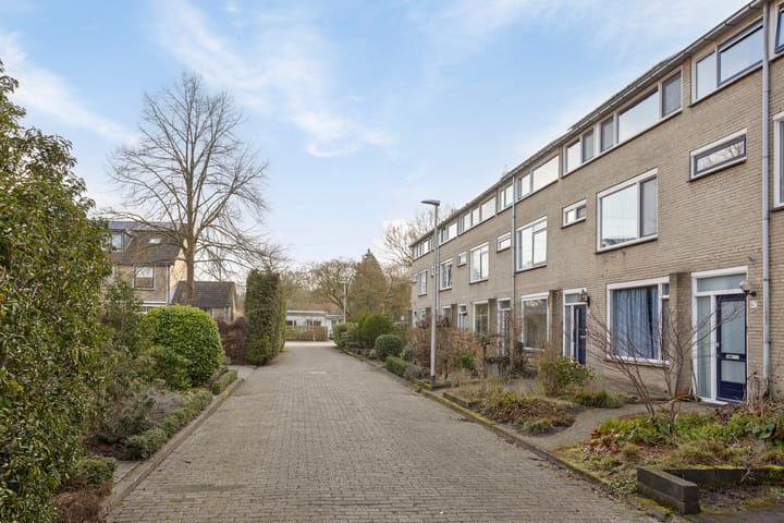 Foto 49 van van Essenstraat 43