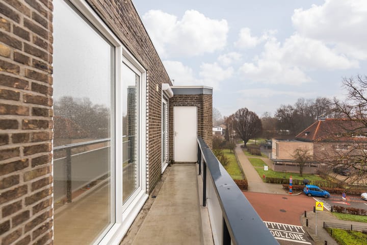 Foto 18 van Mgr. Feronstraat 12