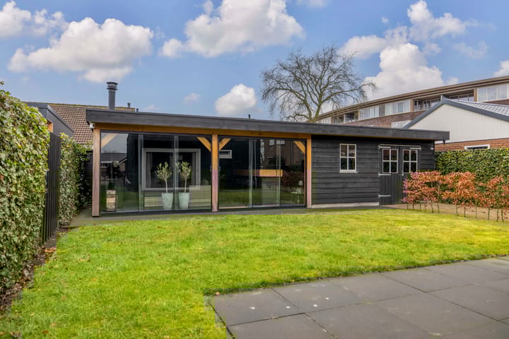 Foto 3 van Taeke Schuilengalaan 49