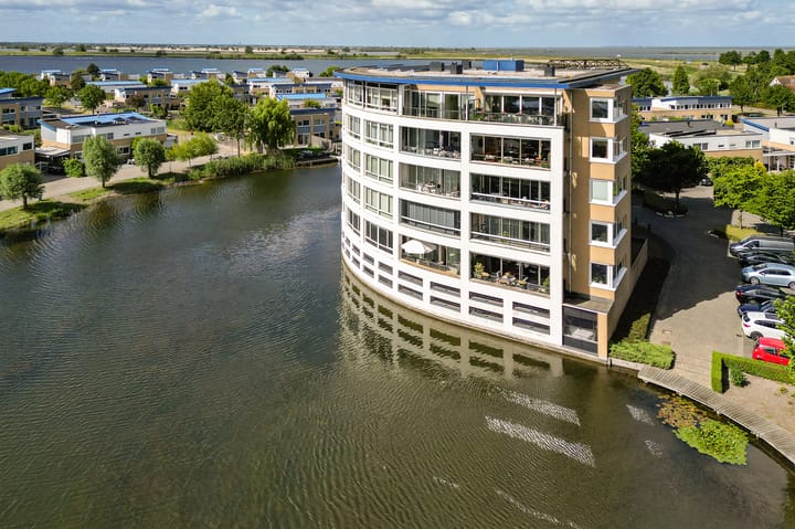 Foto 8 van Lemmerstraat 145