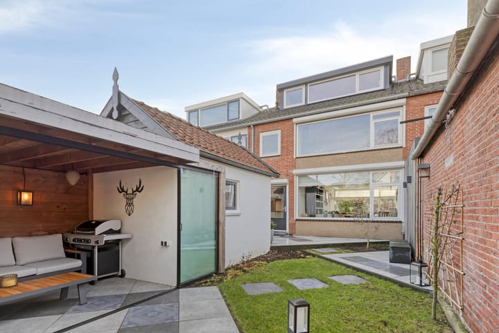 Cort van der Lindenlaan 28