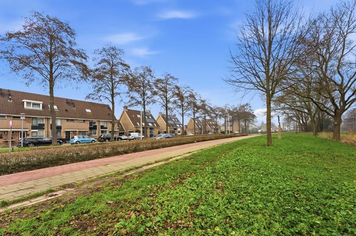 Photo 2 of Berliozstraat 7