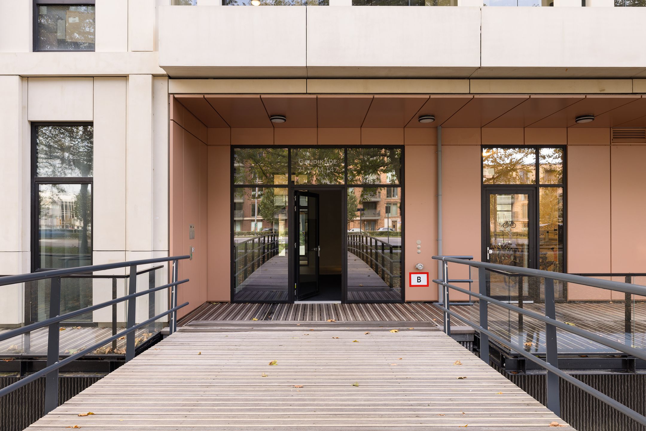 Foto 6 van Gaudikade 145