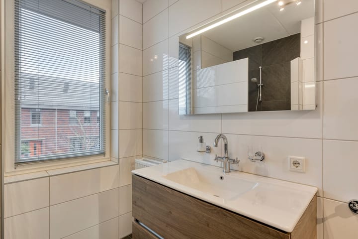 Foto 24 van Schoolstraat 37