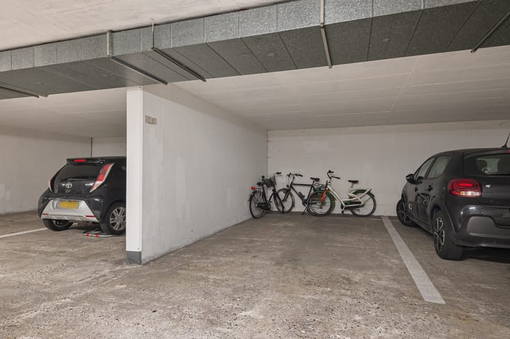 Photo 26 of Ritsaert 33