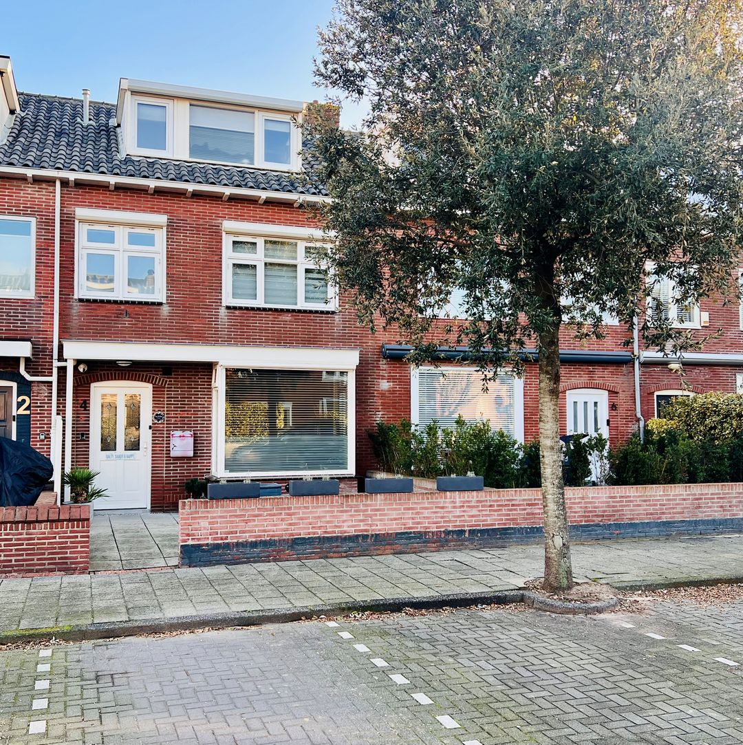 Photo 1 of Prins Bernhardstraat 4