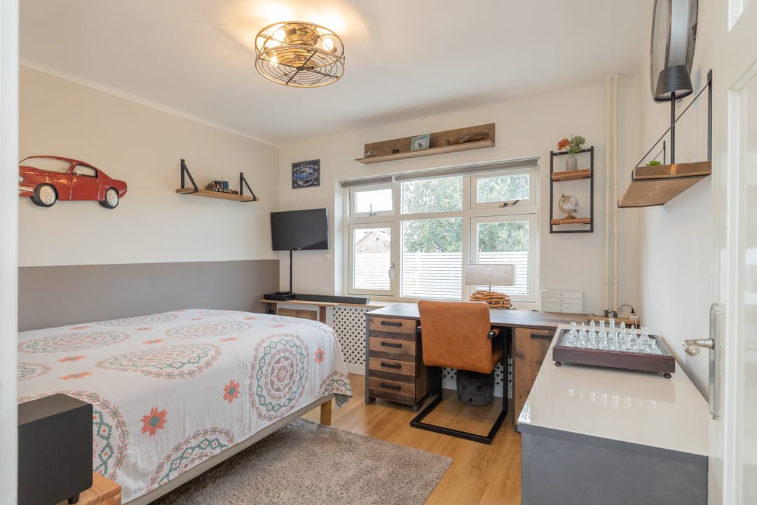 Photo 41 of Prins Bernhardstraat 4