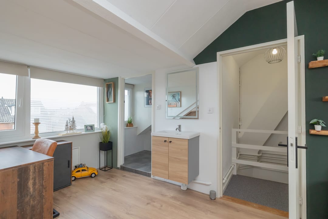 Photo 56 of Prins Bernhardstraat 4