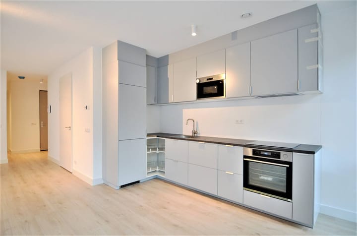 Photo 9 of Faas Wilkesstraat 397