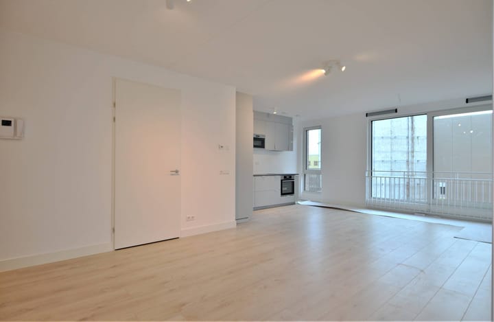 Photo 6 of Faas Wilkesstraat 397