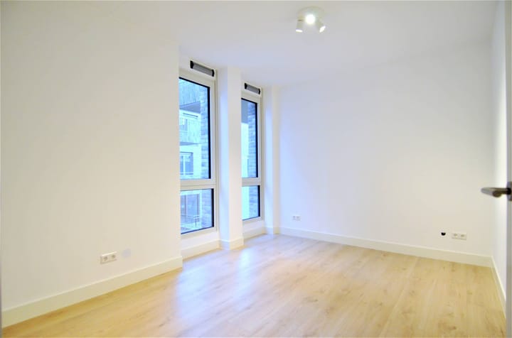 Photo 15 of Faas Wilkesstraat 397