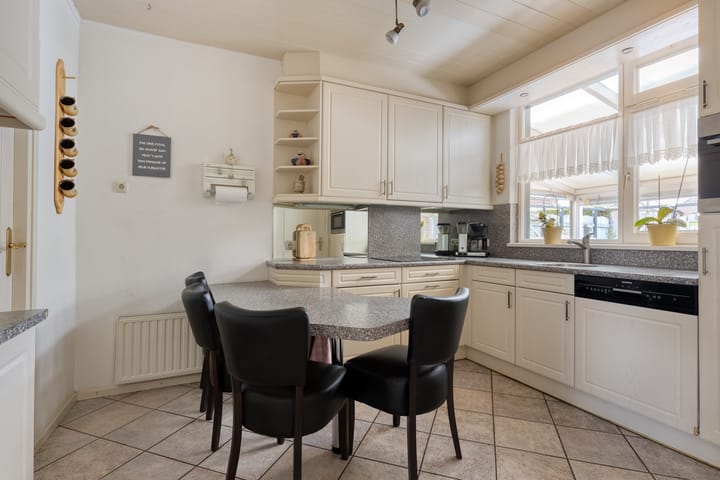 Photo 4 of Eelserstraat 17