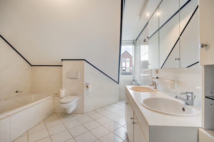 Foto 32 van Courtpendu 25