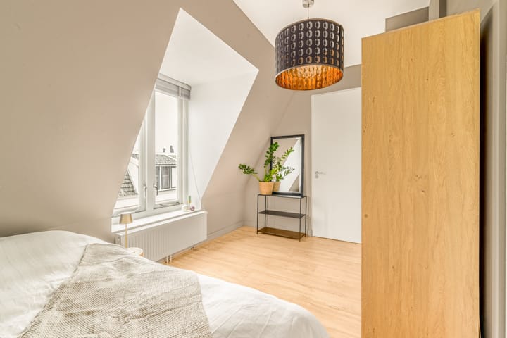 Foto 15 van Perronstraat 16