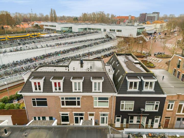 Foto 23 van Perronstraat 16