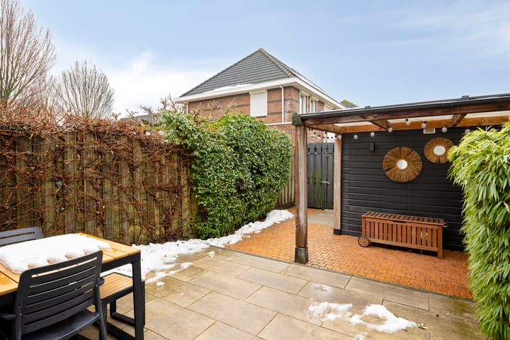 Foto 35 van Madelief 10