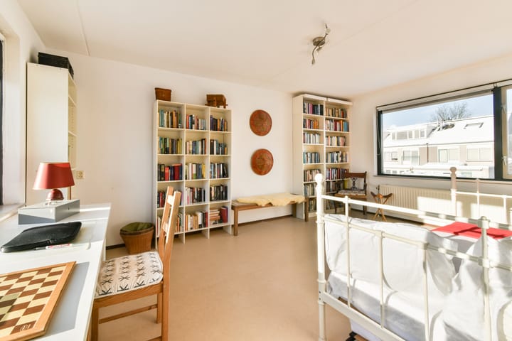 Foto 23 van Theodora Versteeghstraat 15