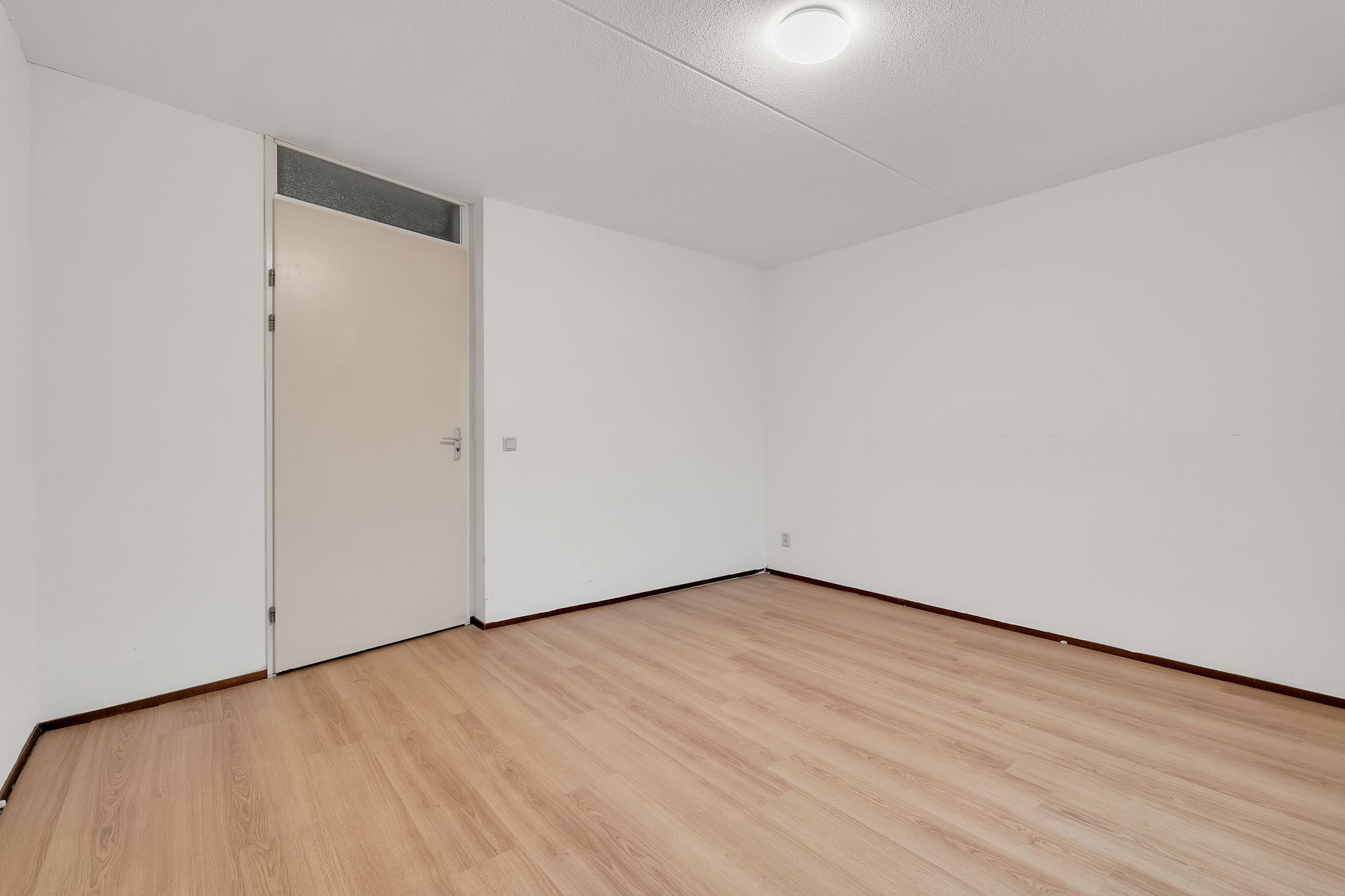 Photo 15 of Zwaardvegerstraat 162