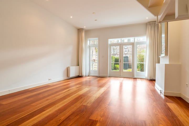 Foto 4 van Van Ostadestraat 14-H