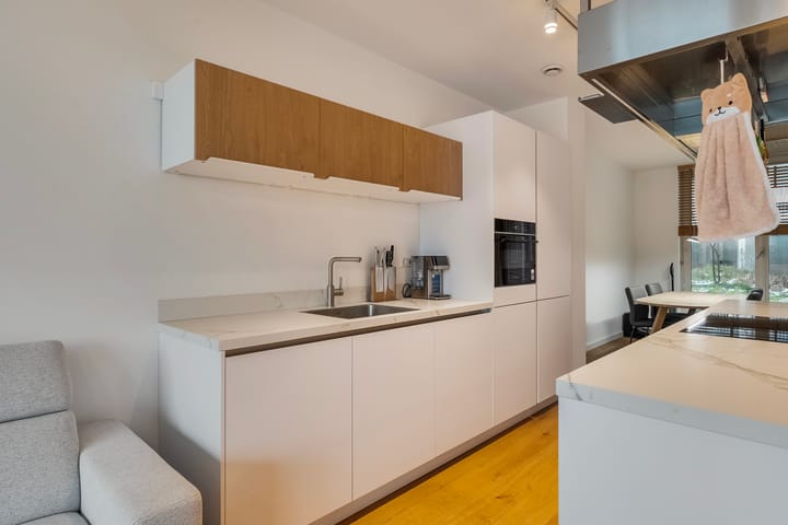 Photo 22 of Fascinatio Boulevard 698-A