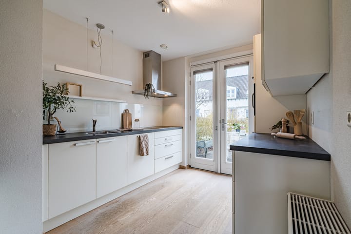 Photo 10 of Aart van der Leeuwlaan 39