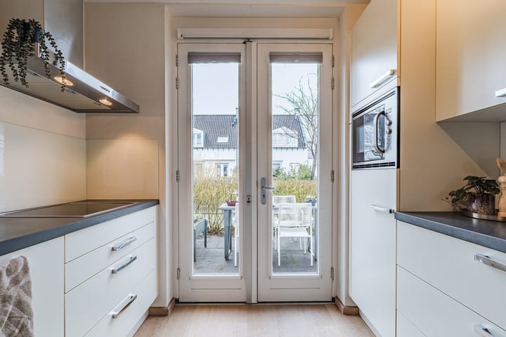 Photo 11 of Aart van der Leeuwlaan 39