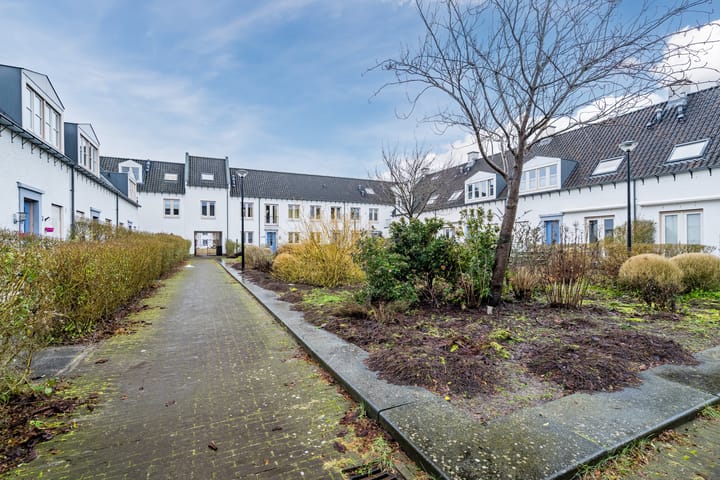 Photo 34 of Aart van der Leeuwlaan 39