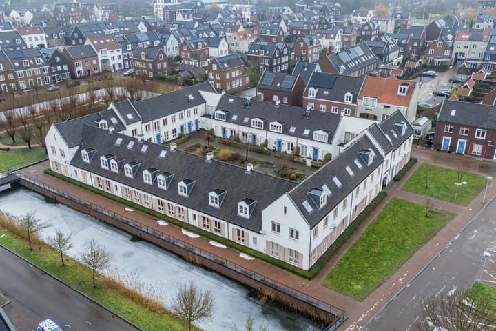 Photo 40 of Aart van der Leeuwlaan 39