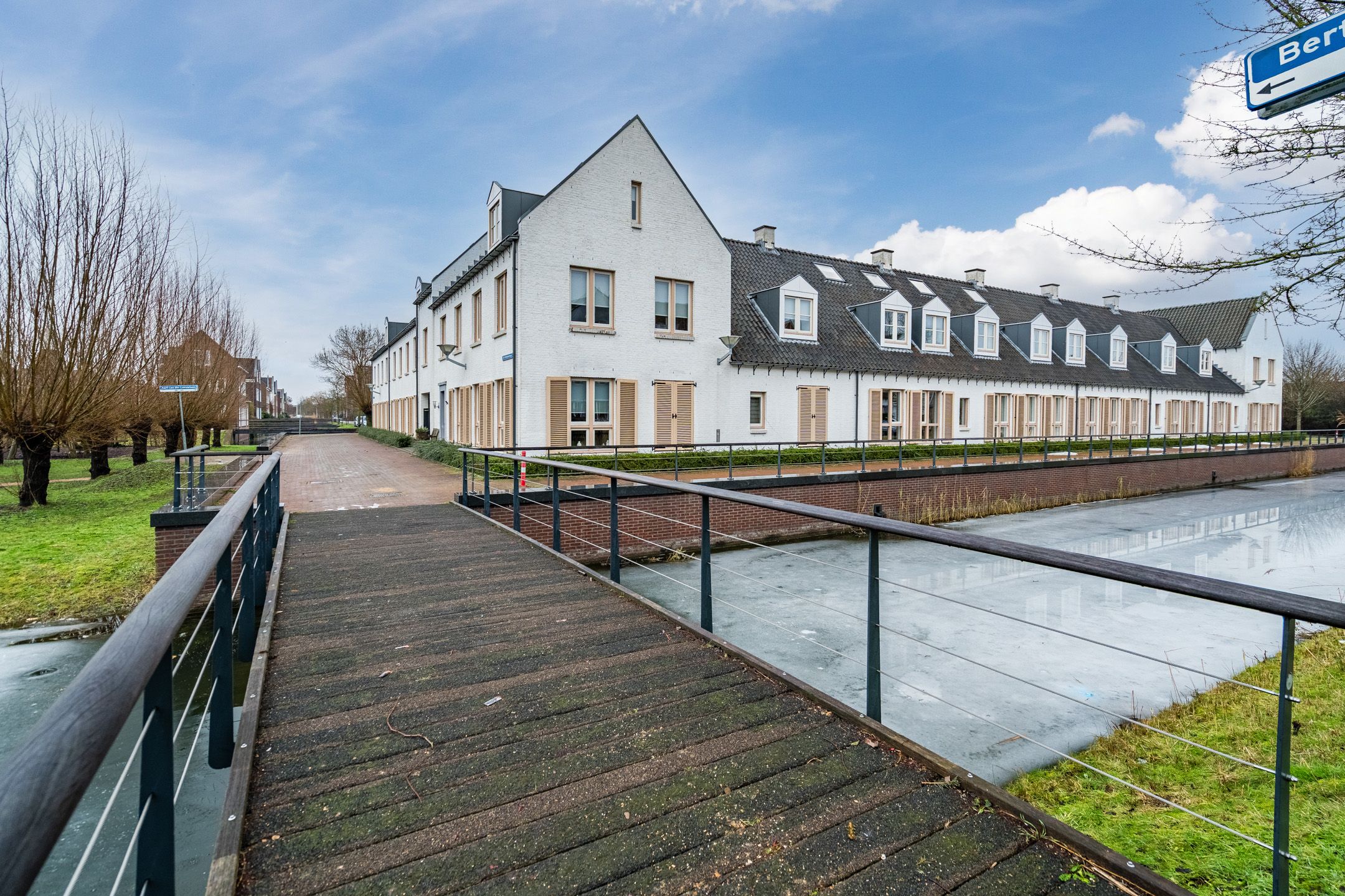 Foto 39 van Aart van der Leeuwlaan 39