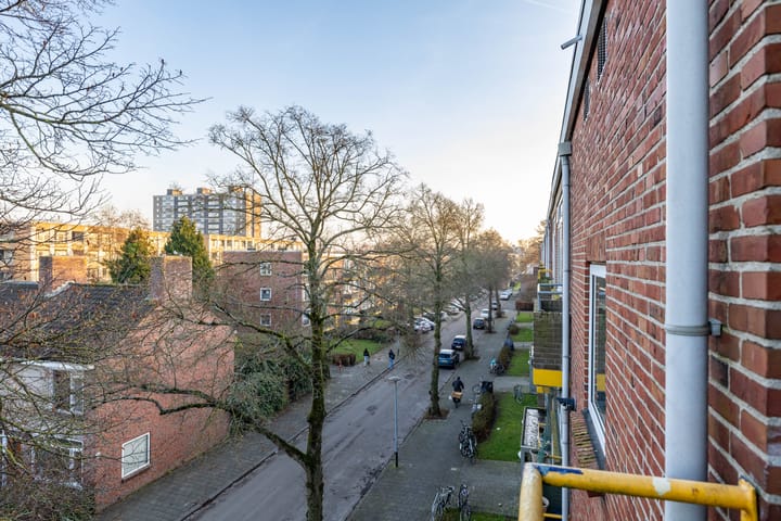 Foto 4 van De Genestetstraat 21