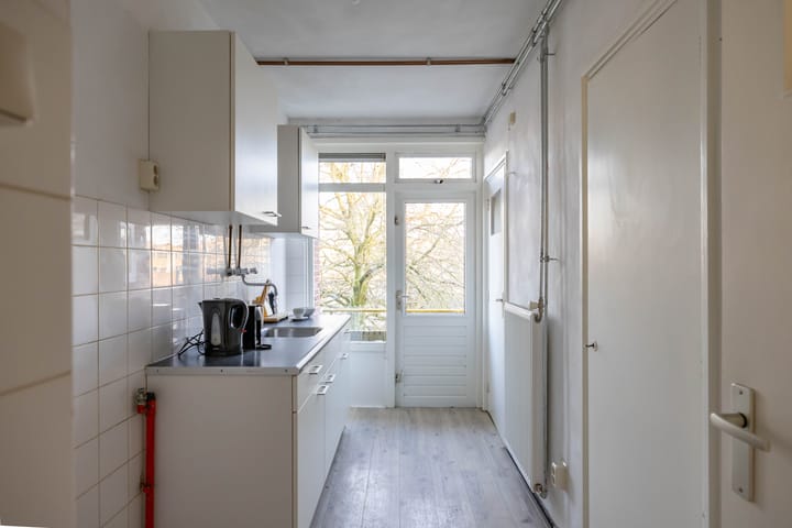 Foto 18 van De Genestetstraat 21