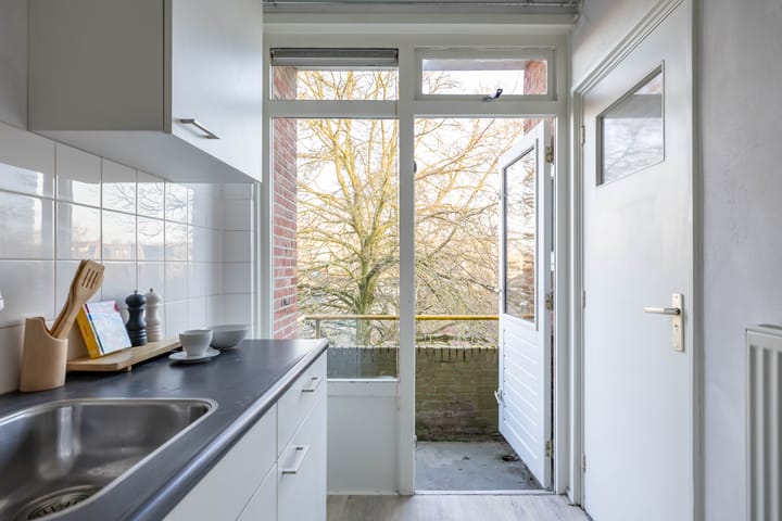 Foto 19 van De Genestetstraat 21