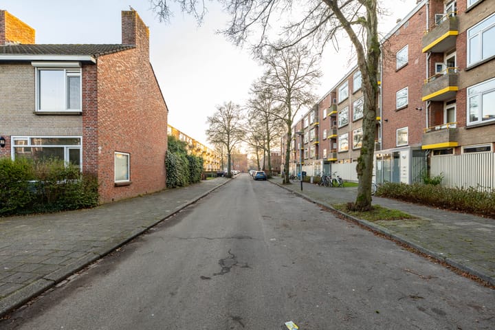 Foto 34 van De Genestetstraat 21