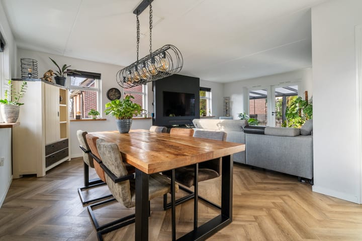 Photo 12 of 60e laan 5