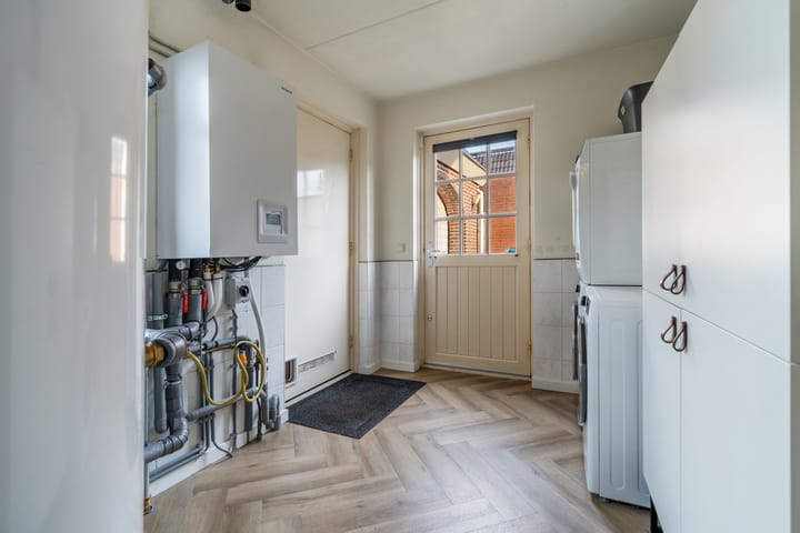 Photo 17 of 60e laan 5