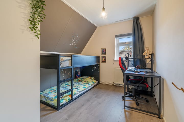 Photo 27 of 60e laan 5